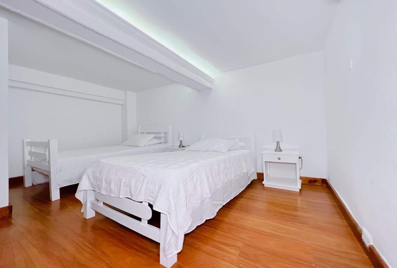 Apartamento Charming Three-bedroom Located In The Historic Walled Center Of