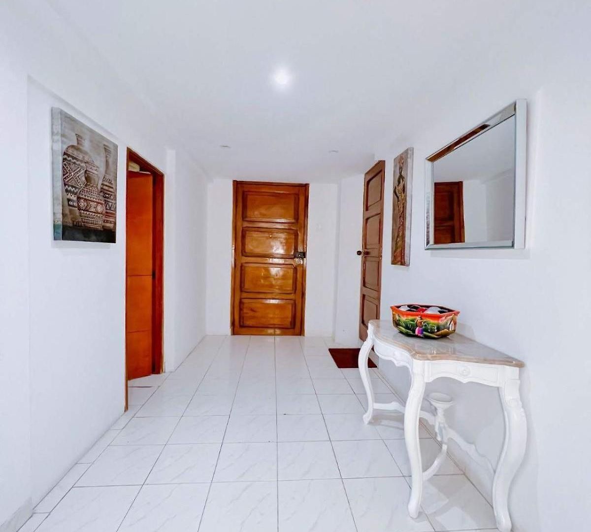 Charming Three-bedroom Located In The Historic Walled Center Of