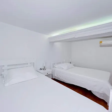 Charming Three-bedroom Located In The Historic Walled Center Of